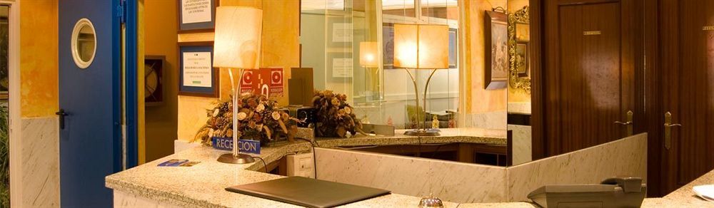 Hotel Iberia Plaza America Caces Exterior foto